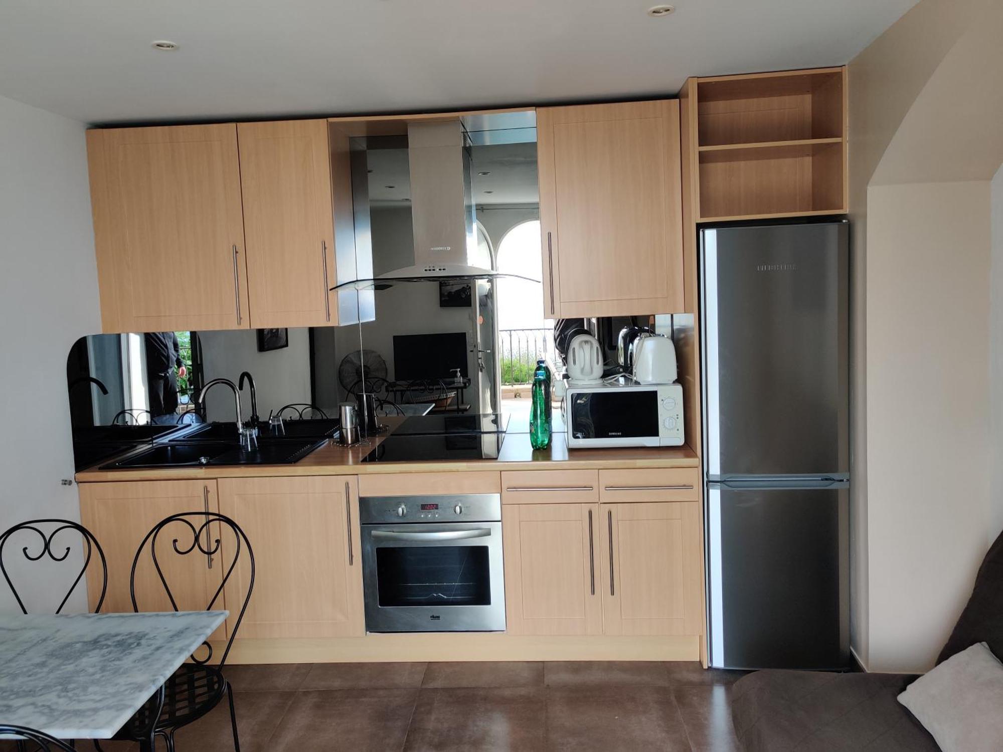 Le Mas D'Angeline, Vue Mer, Jardin Commun, Parking, Voiture Requise, 10 Min En Voiture De Monaco, Route Etroite, Pente Raide, Croisement Limite, Sea View, Shared Garden, Parking, Car Required, 10 Min Drive From Monaco, Narrow Steep Road, Limited Pass Beausoleil Esterno foto
