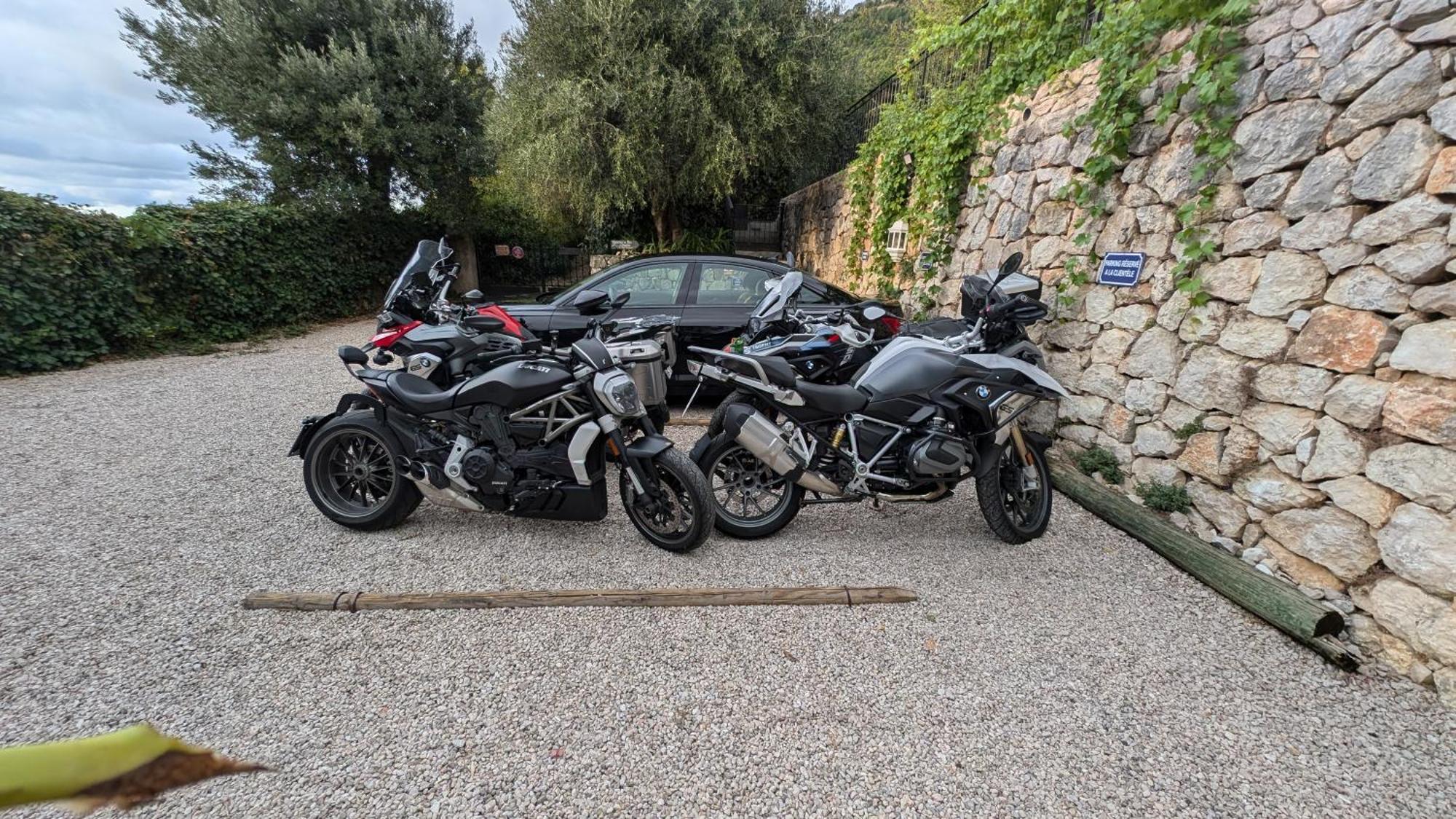 Le Mas D'Angeline, Vue Mer, Jardin Commun, Parking, Voiture Requise, 10 Min En Voiture De Monaco, Route Etroite, Pente Raide, Croisement Limite, Sea View, Shared Garden, Parking, Car Required, 10 Min Drive From Monaco, Narrow Steep Road, Limited Pass Beausoleil Esterno foto
