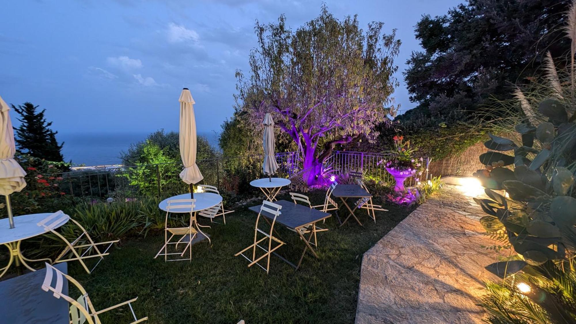 Le Mas D'Angeline, Vue Mer, Jardin Commun, Parking, Voiture Requise, 10 Min En Voiture De Monaco, Route Etroite, Pente Raide, Croisement Limite, Sea View, Shared Garden, Parking, Car Required, 10 Min Drive From Monaco, Narrow Steep Road, Limited Pass Beausoleil Esterno foto