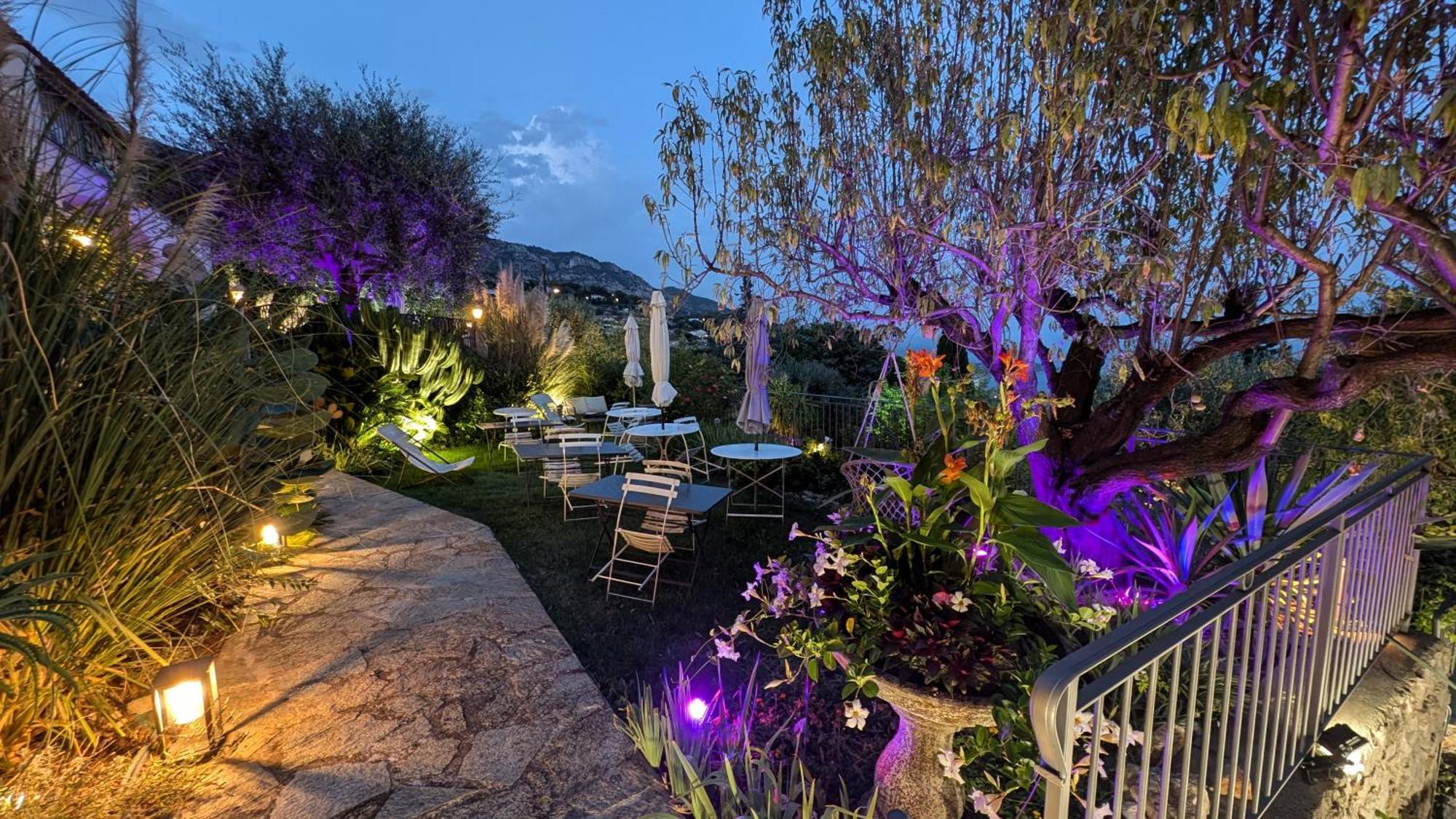 Le Mas D'Angeline, Vue Mer, Jardin Commun, Parking, Voiture Requise, 10 Min En Voiture De Monaco, Route Etroite, Pente Raide, Croisement Limite, Sea View, Shared Garden, Parking, Car Required, 10 Min Drive From Monaco, Narrow Steep Road, Limited Pass Beausoleil Esterno foto