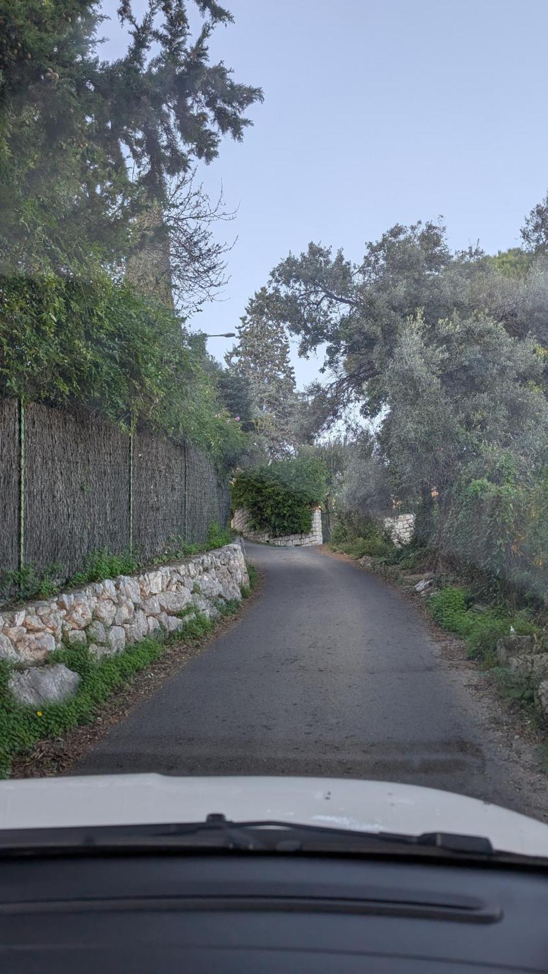 Le Mas D'Angeline, Vue Mer, Jardin Commun, Parking, Voiture Requise, 10 Min En Voiture De Monaco, Route Etroite, Pente Raide, Croisement Limite, Sea View, Shared Garden, Parking, Car Required, 10 Min Drive From Monaco, Narrow Steep Road, Limited Pass Beausoleil Esterno foto