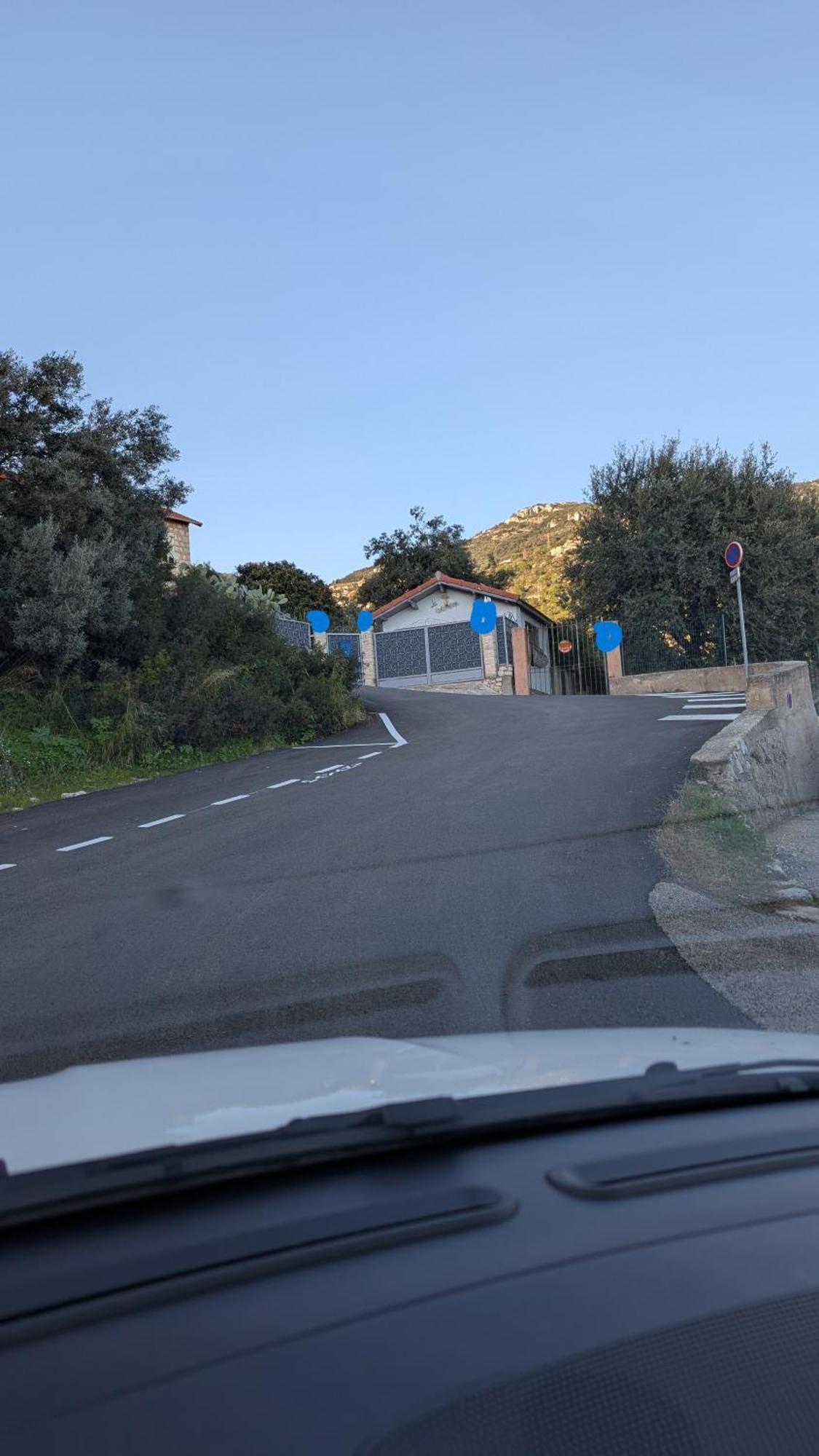 Le Mas D'Angeline, Vue Mer, Jardin Commun, Parking, Voiture Requise, 10 Min En Voiture De Monaco, Route Etroite, Pente Raide, Croisement Limite, Sea View, Shared Garden, Parking, Car Required, 10 Min Drive From Monaco, Narrow Steep Road, Limited Pass Beausoleil Esterno foto