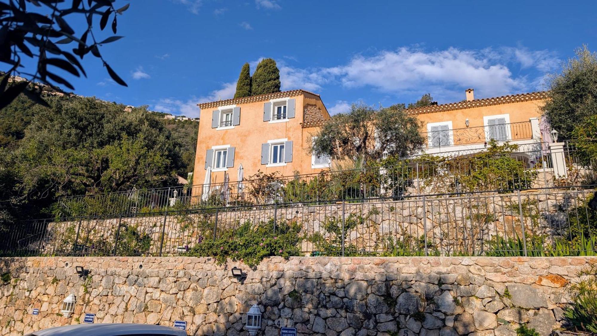 Le Mas D'Angeline, Vue Mer, Jardin Commun, Parking, Voiture Requise, 10 Min En Voiture De Monaco, Route Etroite, Pente Raide, Croisement Limite, Sea View, Shared Garden, Parking, Car Required, 10 Min Drive From Monaco, Narrow Steep Road, Limited Pass Beausoleil Esterno foto
