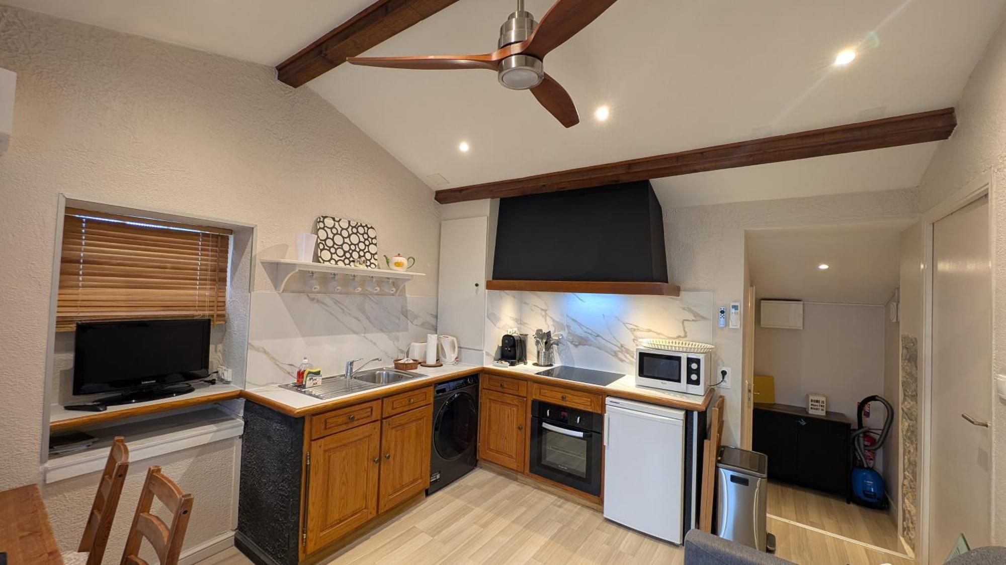 Le Mas D'Angeline, Vue Mer, Jardin Commun, Parking, Voiture Requise, 10 Min En Voiture De Monaco, Route Etroite, Pente Raide, Croisement Limite, Sea View, Shared Garden, Parking, Car Required, 10 Min Drive From Monaco, Narrow Steep Road, Limited Pass Beausoleil Esterno foto
