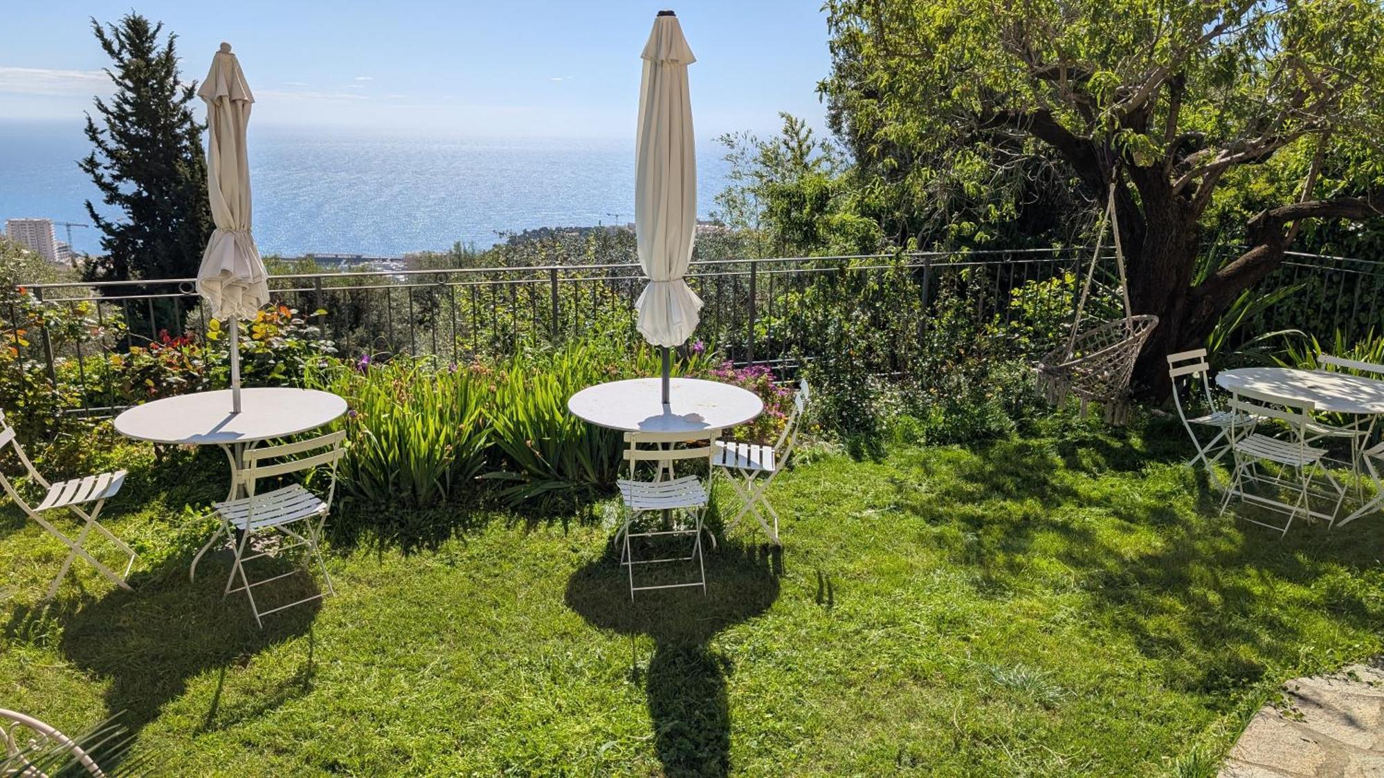 Le Mas D'Angeline, Vue Mer, Jardin Commun, Parking, Voiture Requise, 10 Min En Voiture De Monaco, Route Etroite, Pente Raide, Croisement Limite, Sea View, Shared Garden, Parking, Car Required, 10 Min Drive From Monaco, Narrow Steep Road, Limited Pass Beausoleil Esterno foto