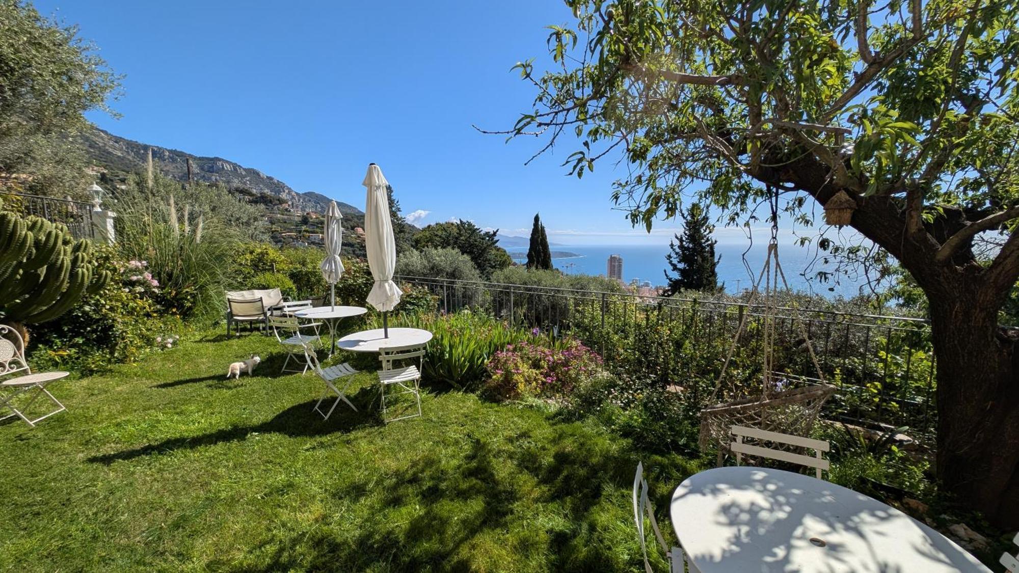 Le Mas D'Angeline, Vue Mer, Jardin Commun, Parking, Voiture Requise, 10 Min En Voiture De Monaco, Route Etroite, Pente Raide, Croisement Limite, Sea View, Shared Garden, Parking, Car Required, 10 Min Drive From Monaco, Narrow Steep Road, Limited Pass Beausoleil Esterno foto