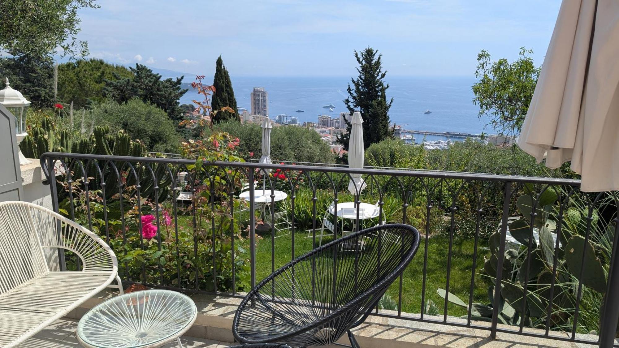 Le Mas D'Angeline, Vue Mer, Jardin Commun, Parking, Voiture Requise, 10 Min En Voiture De Monaco, Route Etroite, Pente Raide, Croisement Limite, Sea View, Shared Garden, Parking, Car Required, 10 Min Drive From Monaco, Narrow Steep Road, Limited Pass Beausoleil Esterno foto