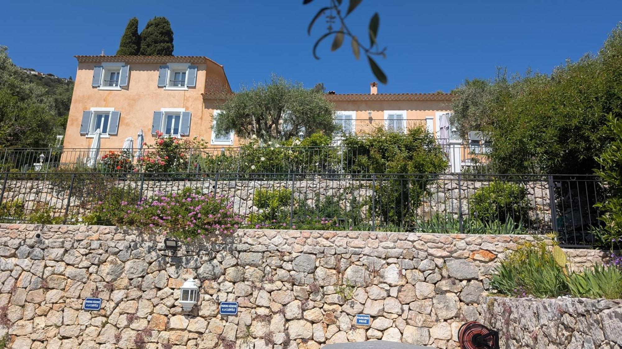 Le Mas D'Angeline, Vue Mer, Jardin Commun, Parking, Voiture Requise, 10 Min En Voiture De Monaco, Route Etroite, Pente Raide, Croisement Limite, Sea View, Shared Garden, Parking, Car Required, 10 Min Drive From Monaco, Narrow Steep Road, Limited Pass Beausoleil Esterno foto