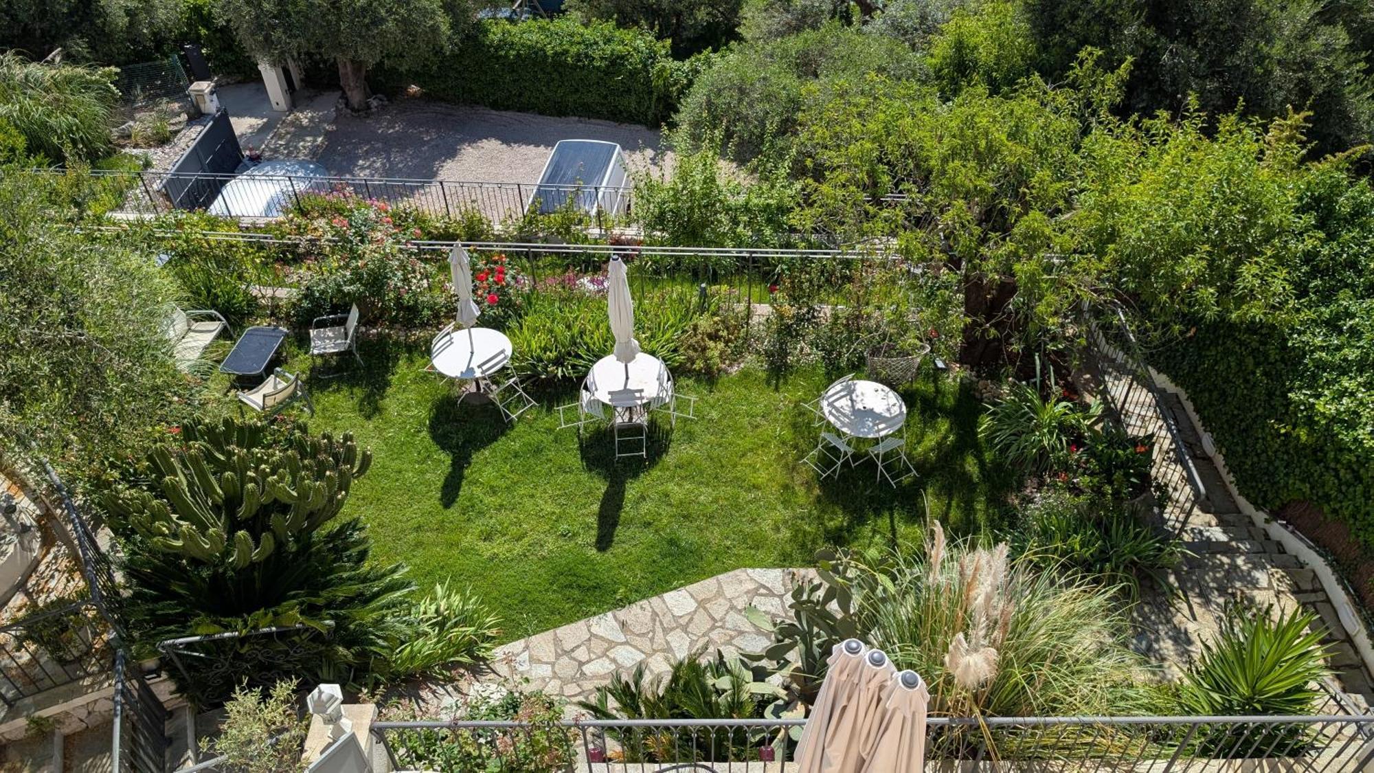 Le Mas D'Angeline, Vue Mer, Jardin Commun, Parking, Voiture Requise, 10 Min En Voiture De Monaco, Route Etroite, Pente Raide, Croisement Limite, Sea View, Shared Garden, Parking, Car Required, 10 Min Drive From Monaco, Narrow Steep Road, Limited Pass Beausoleil Esterno foto